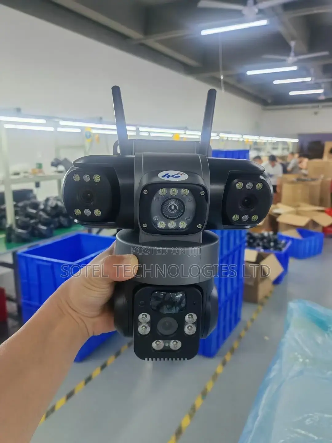 Multi-Lens Solar Powered CCTV PTZ Camera With Motion Sensors