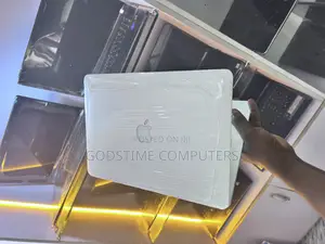 New Laptop Apple MacBook 2017 8GB Intel Core I5 SSD 256GB