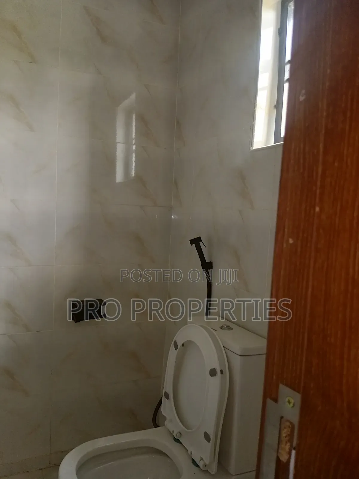 4bdrm Townhouse / Terrace in Life Camp Main for rent