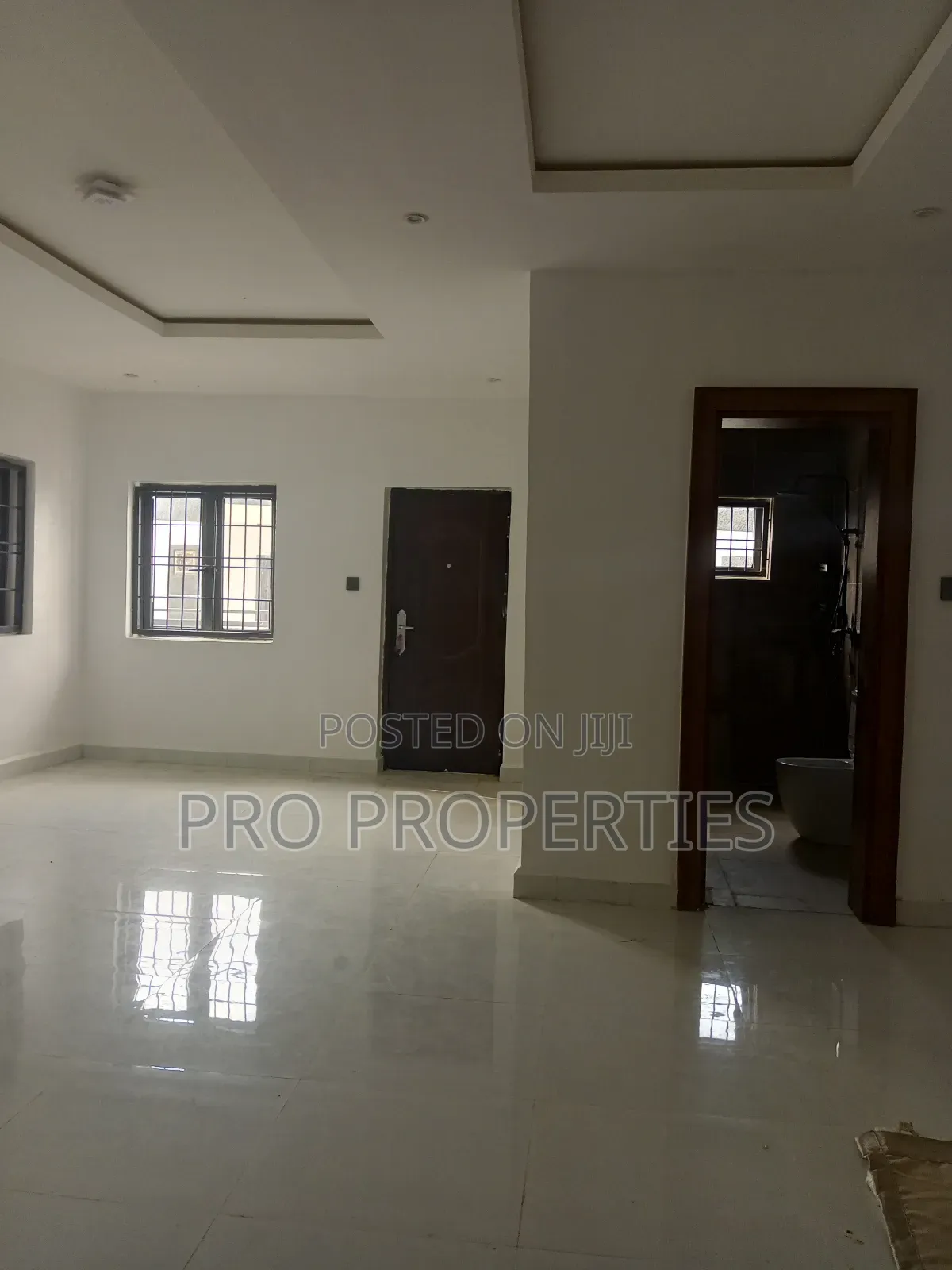 4bdrm Townhouse / Terrace in Life Camp Main for rent