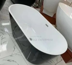 Black White Bath Without Accessories