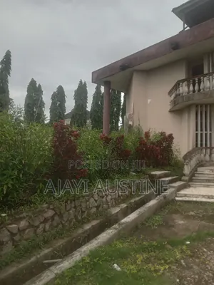 9bdrm Duplex in Gra, Oke Opa Road, Ondo / Ondo State for sale