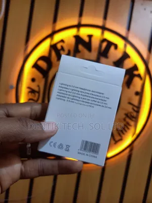 Lightning To 3.5mm Headphone Audio Jack Adapter For iPhone