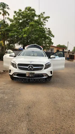 Mercedes-Benz GLA 250 2015 White