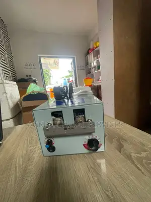 Debeaking Machine (Automatic)