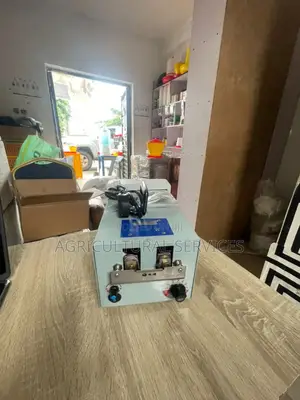 Debeaking Machine (Automatic)