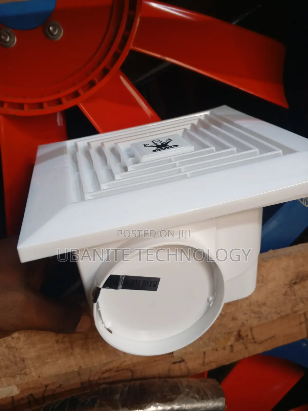 Ceiling Pop Extractor Fan
