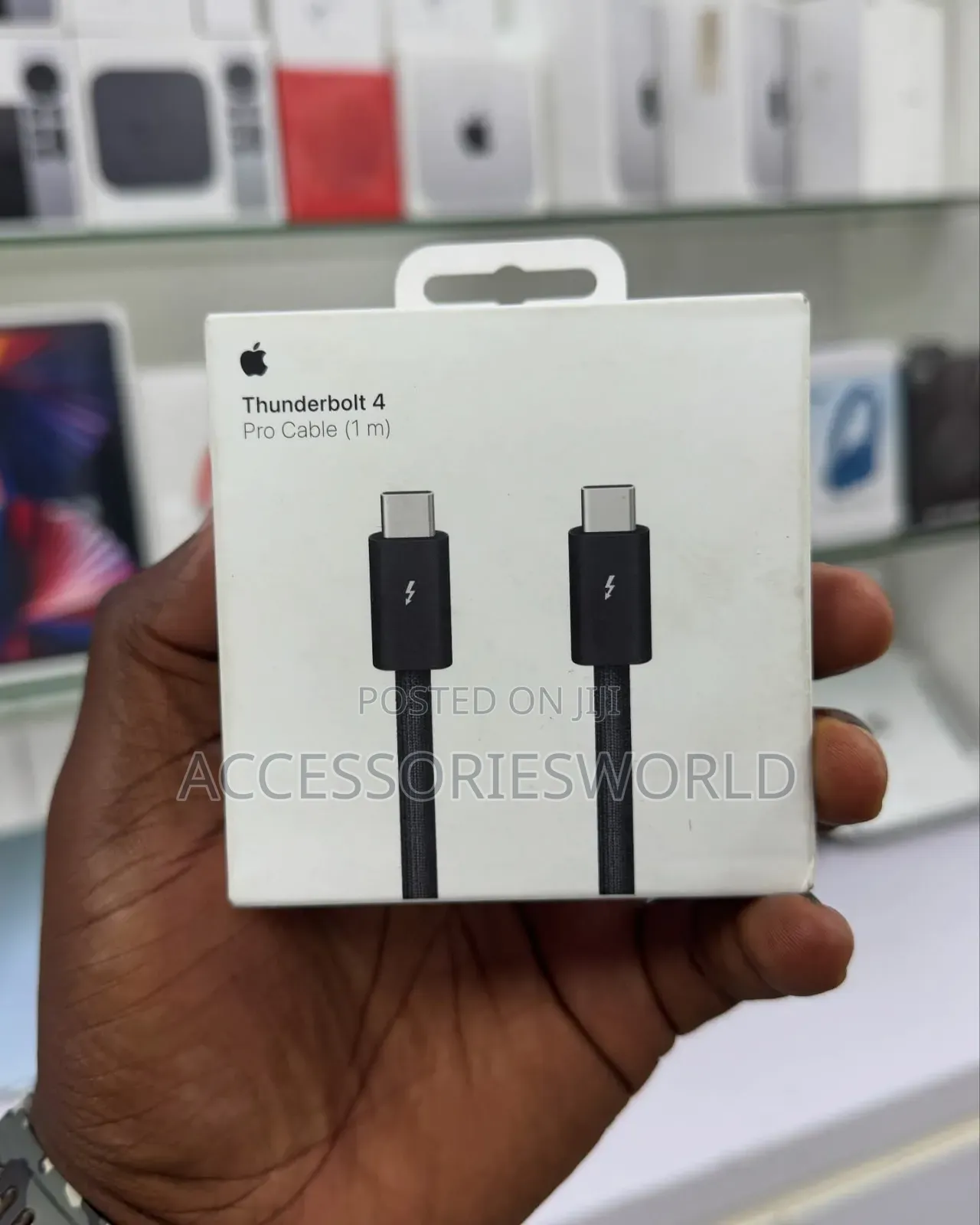 Apple Thunderbolt 4 Pro Cable 1m Up to 40 Gb/S