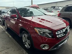 Mercedes-Benz GLA 250 2018 Red