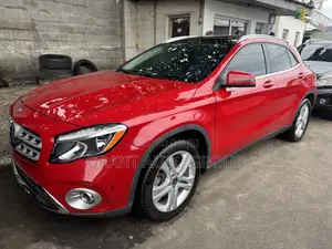 Mercedes-Benz GLA 250 2018 Red