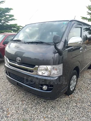 Toyota HiAce 2014 Yellow