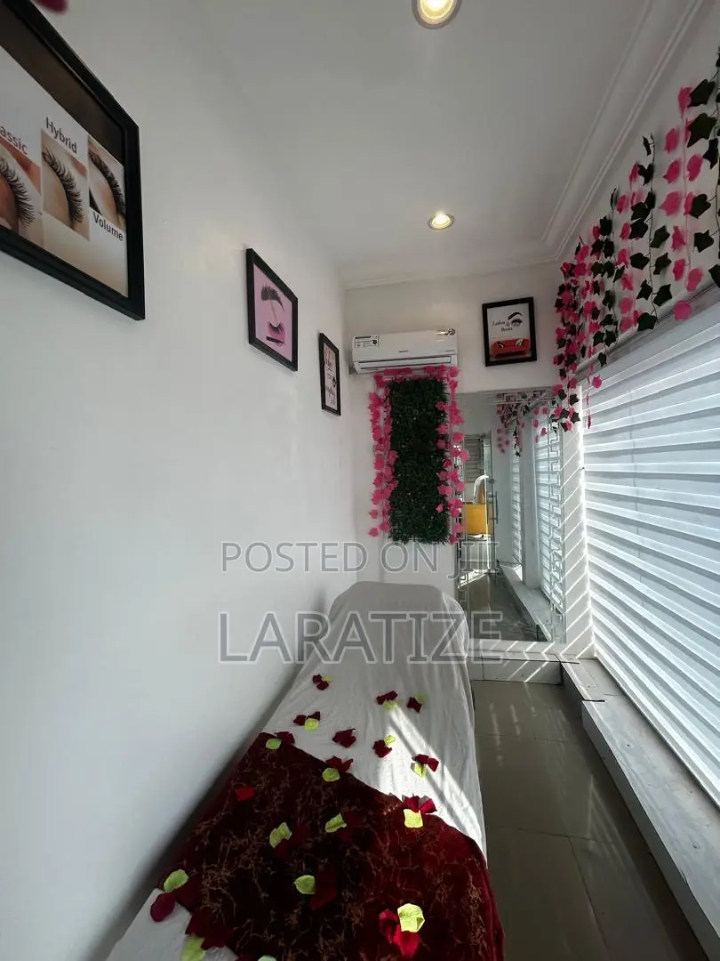 Lash And Brow Space For Rent.