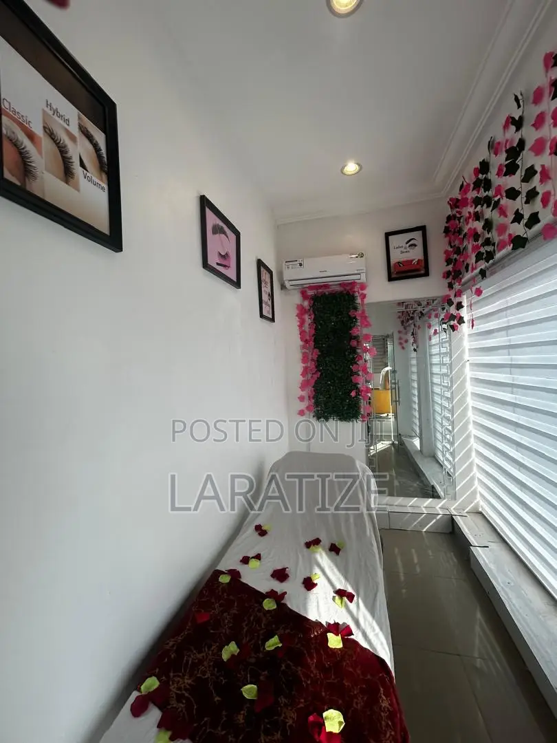 Lash And Brow Space For Rent.