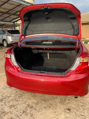 Toyota Camry LE 4dr Sedan (2.5L 4cyl 6A) 2014 Red