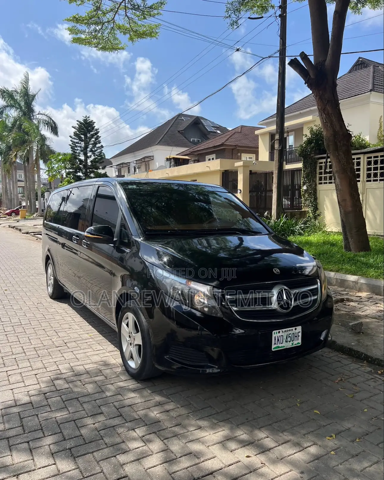 Mercedes Benz Viano Mini Bus