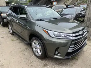 Toyota Highlander Limited 4dr SUV (3.5L 6cyl 6A) 2015 Green