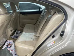 Lexus ES 350 FWD 2013 Gold