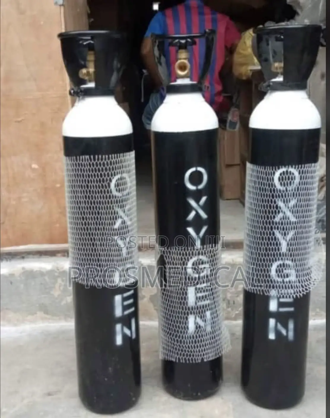 Oxygen (Oxygen With Cylinder)