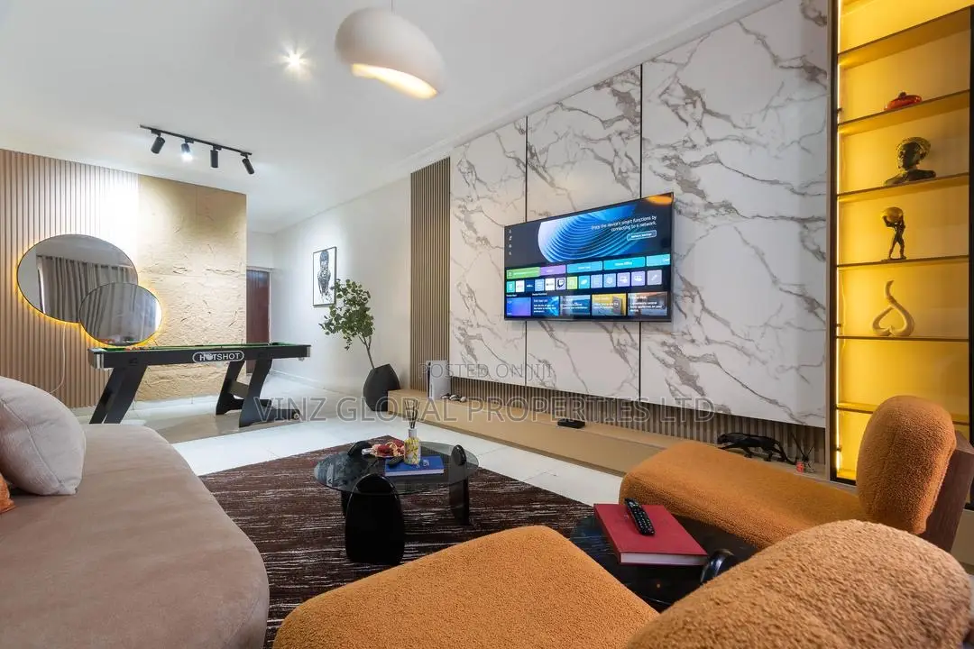 Luxury 2 Bedroom Service Apartment With Ps5 Snooker Board