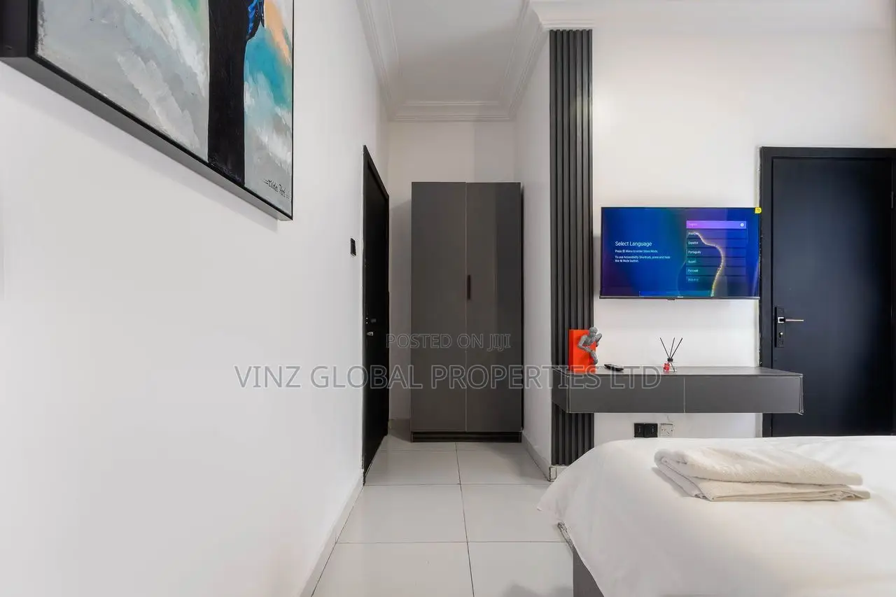 Luxury 2 Bedroom Service Apartment With Ps5 Snooker Board
