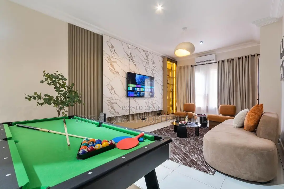 Luxury 2 Bedroom Service Apartment With Ps5 Snooker Board