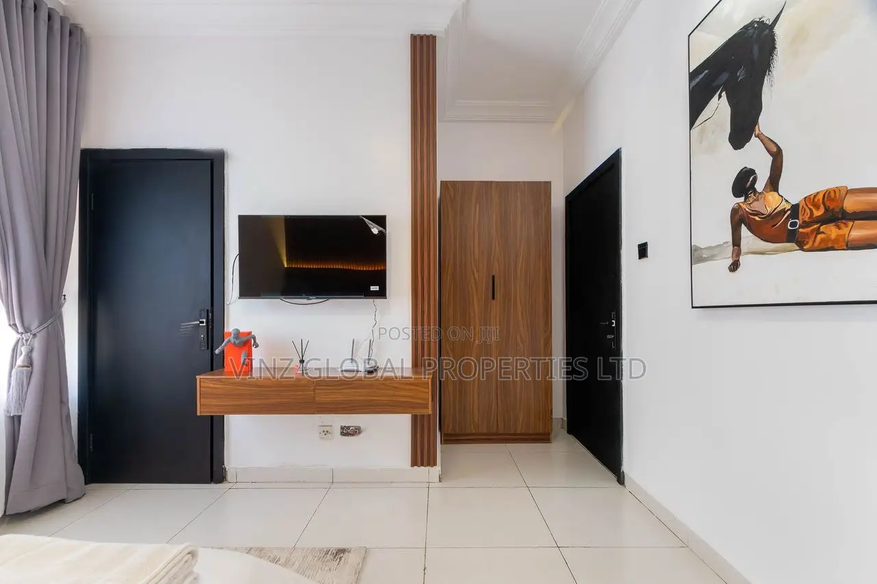 Luxury 2 Bedroom Service Apartment With Ps5 Snooker Board