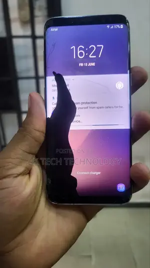 Photo - Samsung Galaxy S8 and S8 Plus Panel