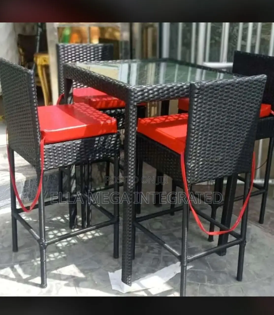 Restaurant Rattan Dining Table With 4 Seaters