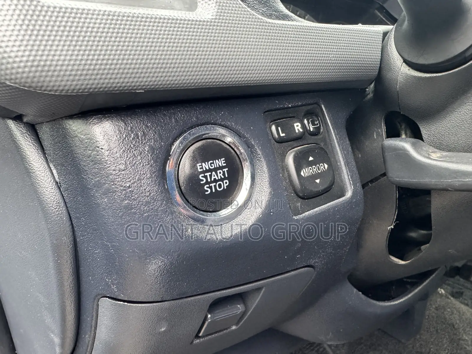 Toyota HiAce 2015 Silver