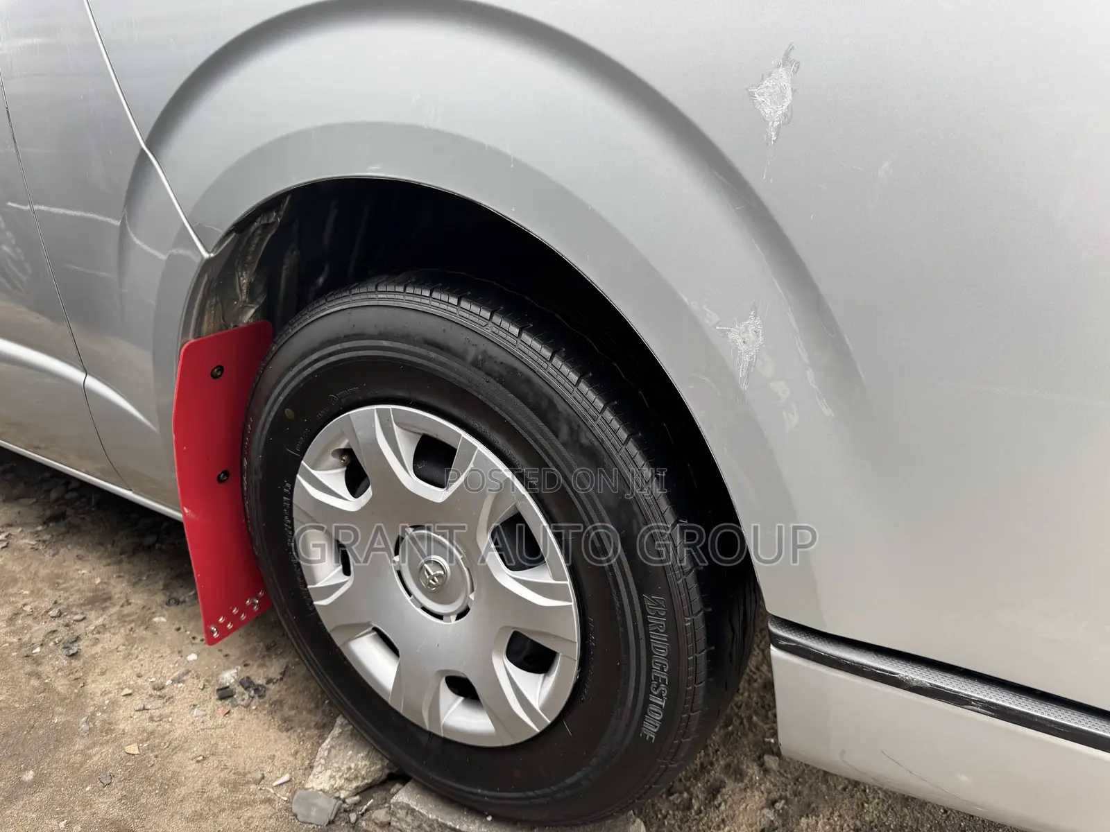 Toyota HiAce 2015 Silver