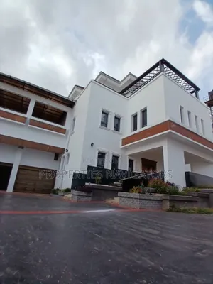 5bdrm Mansion in Asokoro for sale