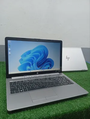 Laptop HP 255 G6 8GB AMD Ryzen SSD 128GB