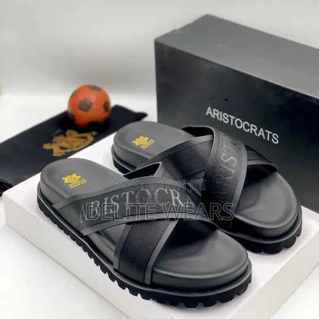 【関税&送料込】Prada Embroidered Fabric Slippers Prada Embroidered fabric slides | REVERSIBLE