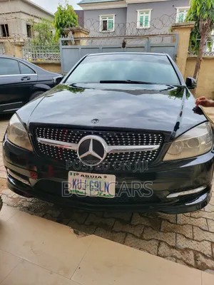 Mercedes-Benz C350 2012 Black