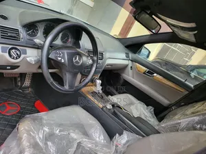 Mercedes-Benz C350 2012 Black