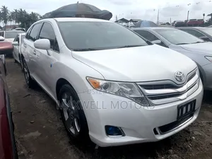 Toyota Venza XLE AWD V6 2013 White