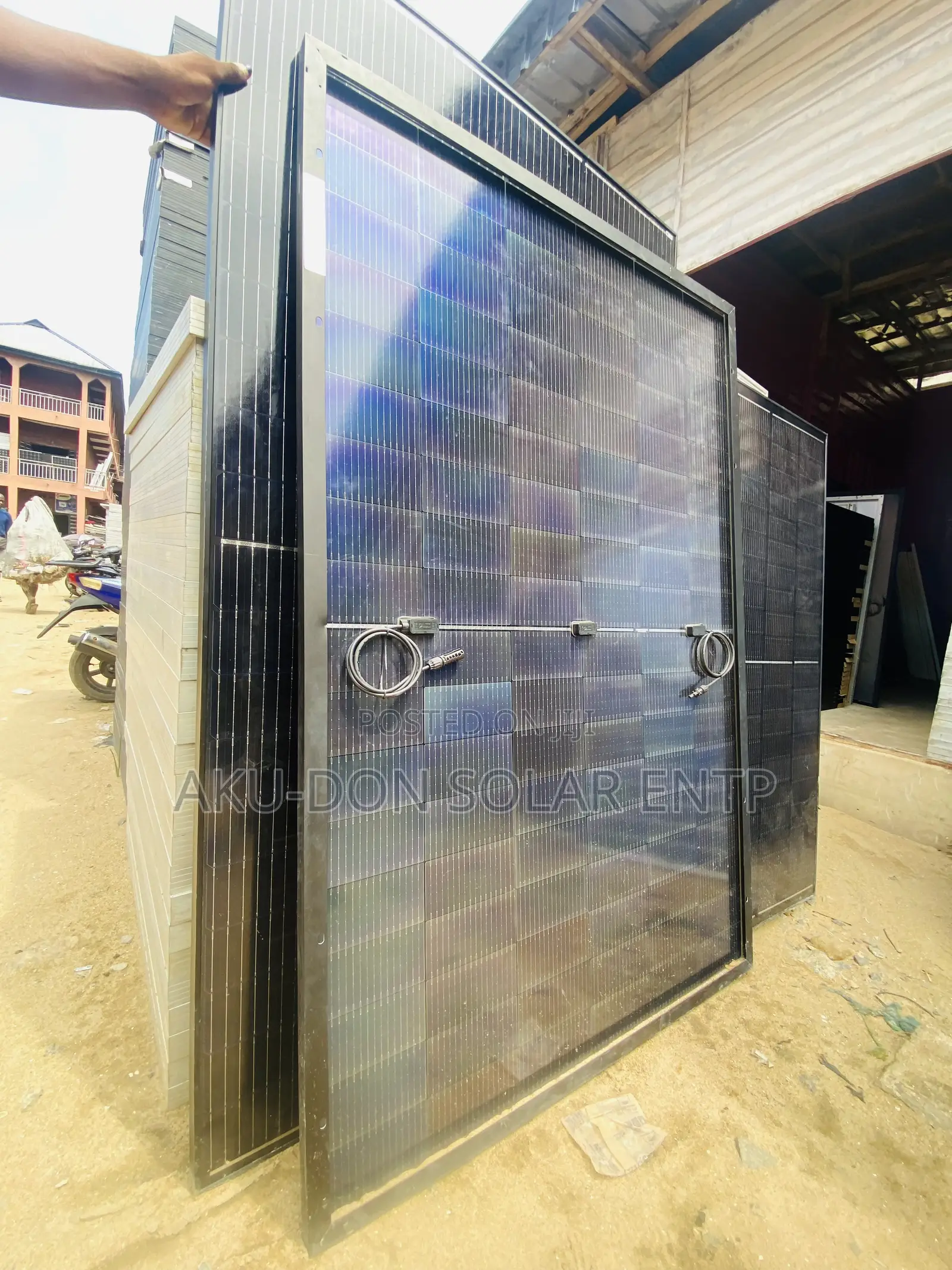 450watts 108cells Original Canadian Half-Cut Fullblack Panel
