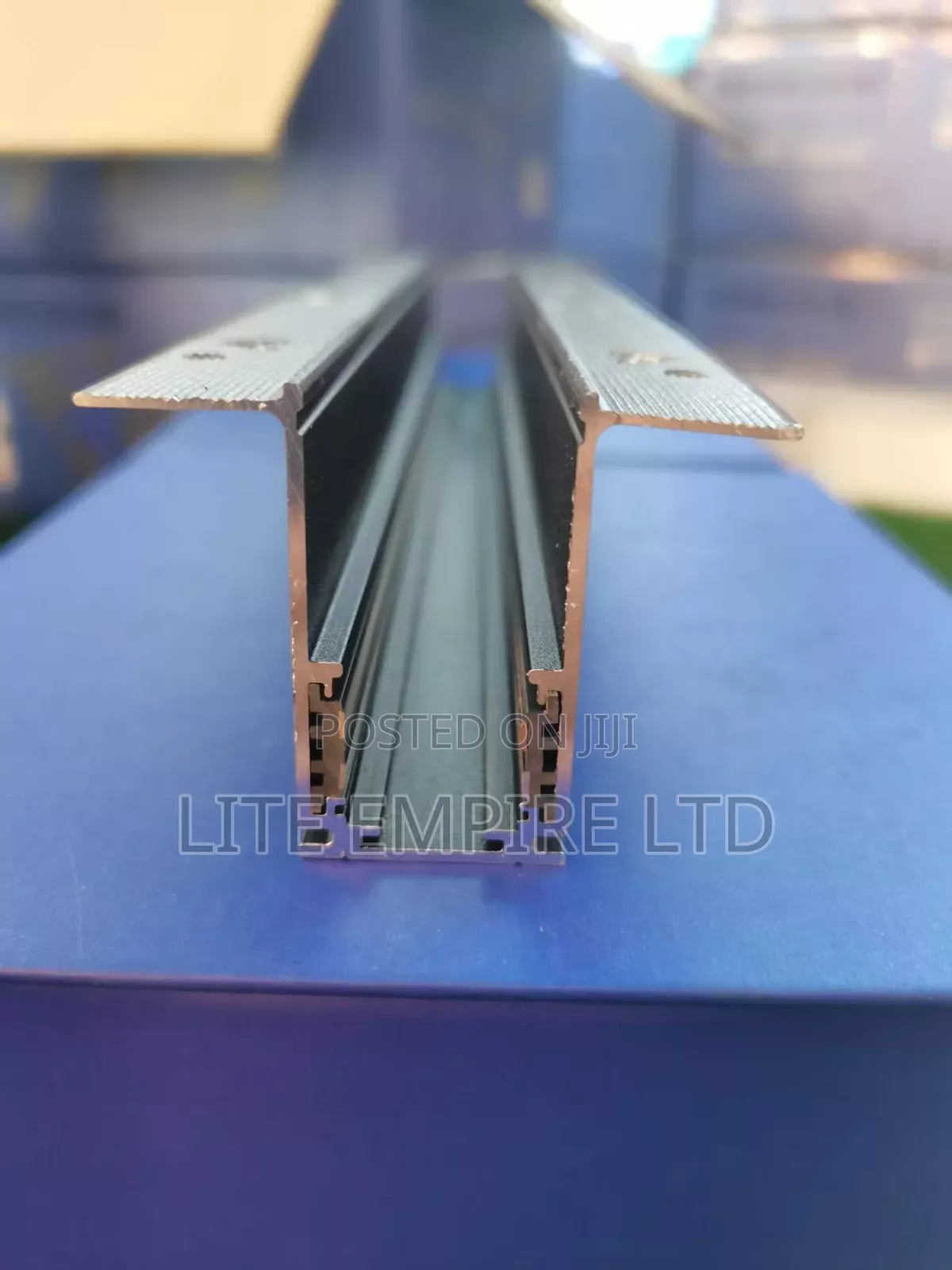 Magnetic Track Rail