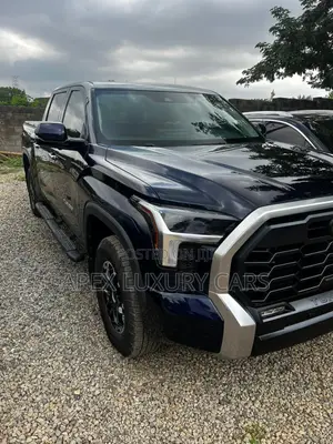 Toyota Tundra 2024 Black