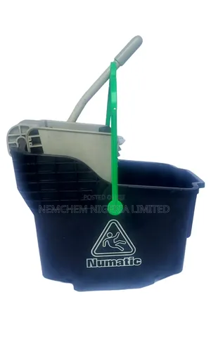 Hi Bak Dual Press Mop Bucket