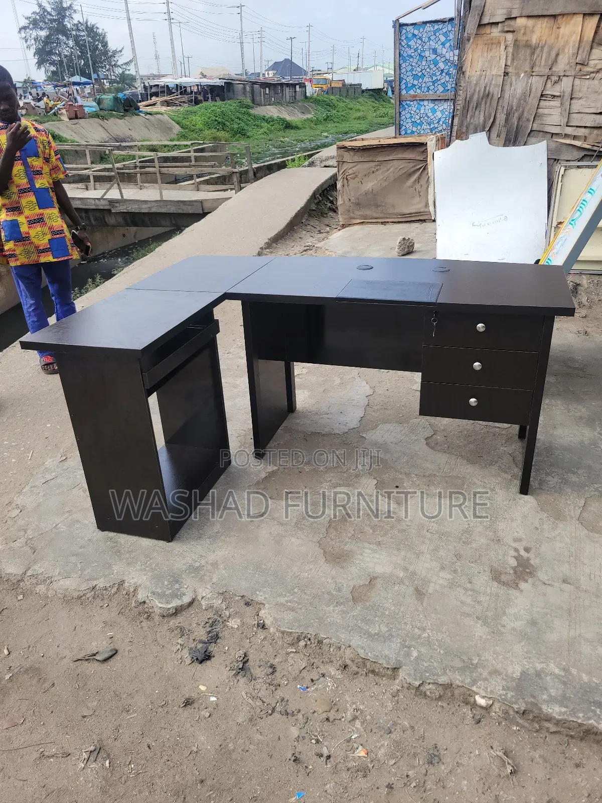 Executive Corner Table