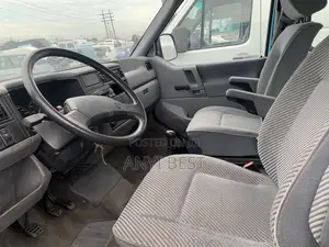 Volkswagen Transporter 2002 Blue