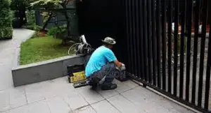 Automated Sliding Gate Machine With Two Remotes
