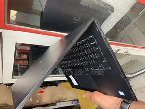 Laptop Dell Latitude 3390 8GB Intel Core I5 SSD 256GB