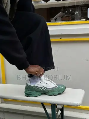Photo - Top Quality Grey/Green Ballard Trainers