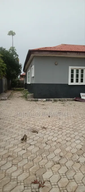 3bdrm House in Navy Estate Kashi, Karshi for rent