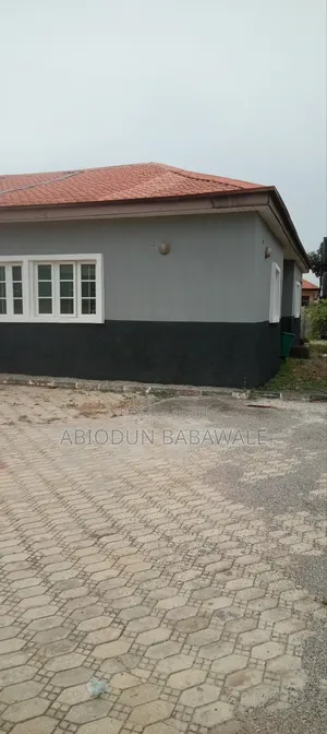 3bdrm House in Navy Estate Kashi, Karshi for rent