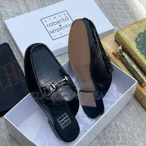 Quality Roberto Half Shoe Available