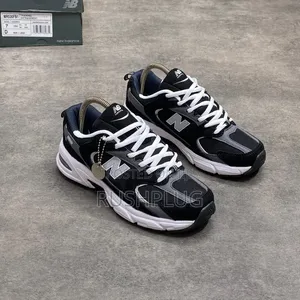 New Balance 530 Black White Sneakers