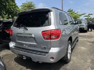 Toyota Sequoia 2014 Silver